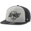 gra-og-sort-los-angeles-kings-nhl-sure-shot-snapback-kasket-fra-47-brand