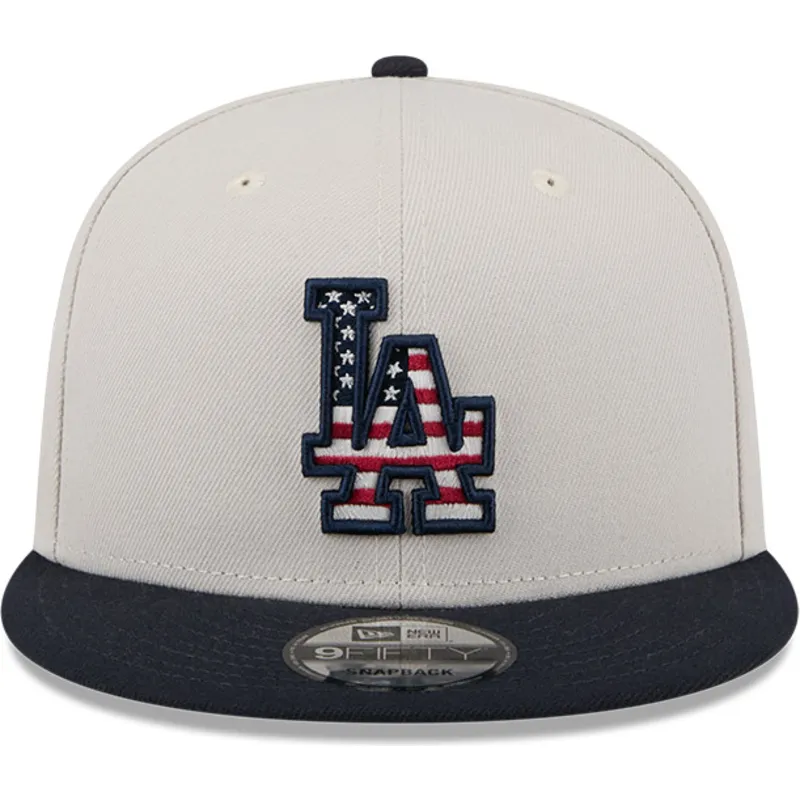 beige-og-marinebla-flad-kasket-snapback-9fifty-4th-of-july-fra-los-angeles-dodgers-mlb-fra-new-era