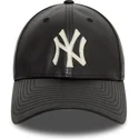 sort-justerbar-curved-kasket-9forty-leather-fra-new-york-yankees-mlb-fra-new-era