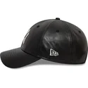 sort-justerbar-curved-kasket-9forty-leather-fra-new-york-yankees-mlb-fra-new-era