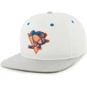 hvid-flad-snapback-kasket-fra-pittsburgh-penguins-nhl-fra-47-brand