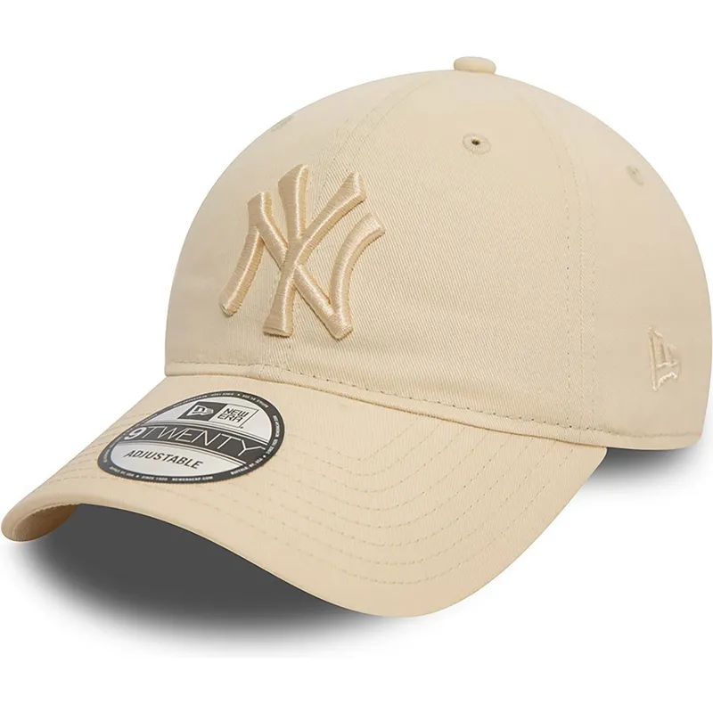 buet-beige-justerbar-kasket-med-beige-logo-9twenty-league-essential-fra-new-york-yankees-mlb-fra-new-era