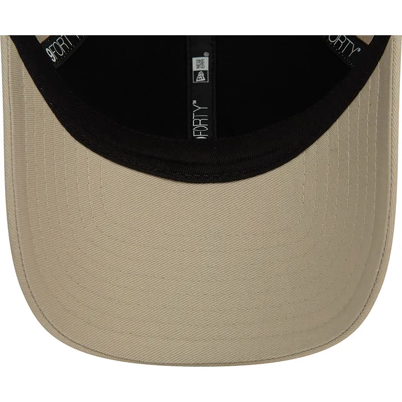 buet-beige-justerbar-9forty-metallic-pin-kasket-af-new-york-yankees-mlb-fra-new-era