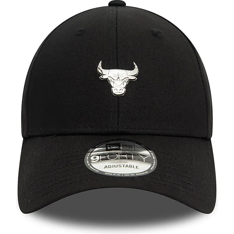 sort-justerbar-kurvet-kasket-9forty-metallic-pin-fra-chicago-bulls-nba-fra-new-era