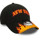 sort-og-orange-justerbar-kurvet-kasket-9twenty-race-flame-fra-new-era