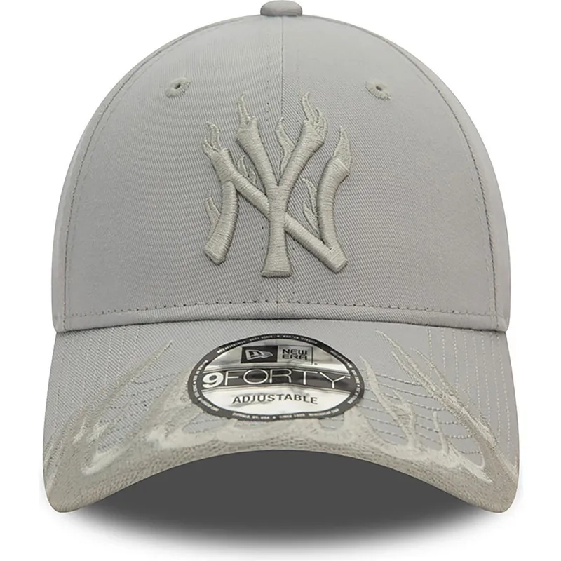 justerbar-gra-buet-kasket-med-grat-logo-9forty-flame-fra-new-york-yankees-mlb-fra-new-era