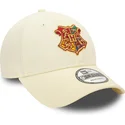 kasketter-buet-beige-justerbar-rem-9forty-fra-hogwarts-harry-potter-af-new-era