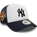 hvid-og-marinebla-a-frame-world-series-new-york-yankees-mlb-trucker-kasket-fra-new-era