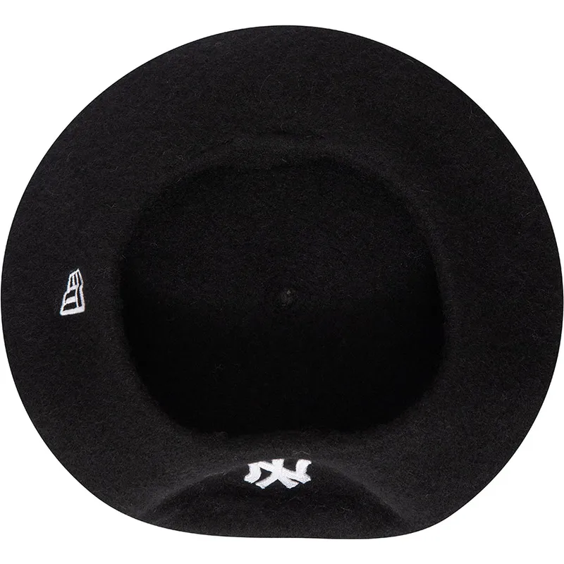 sort-baret-til-kvinder-wool-beret-fra-new-york-yankees-mlb-fra-new-era