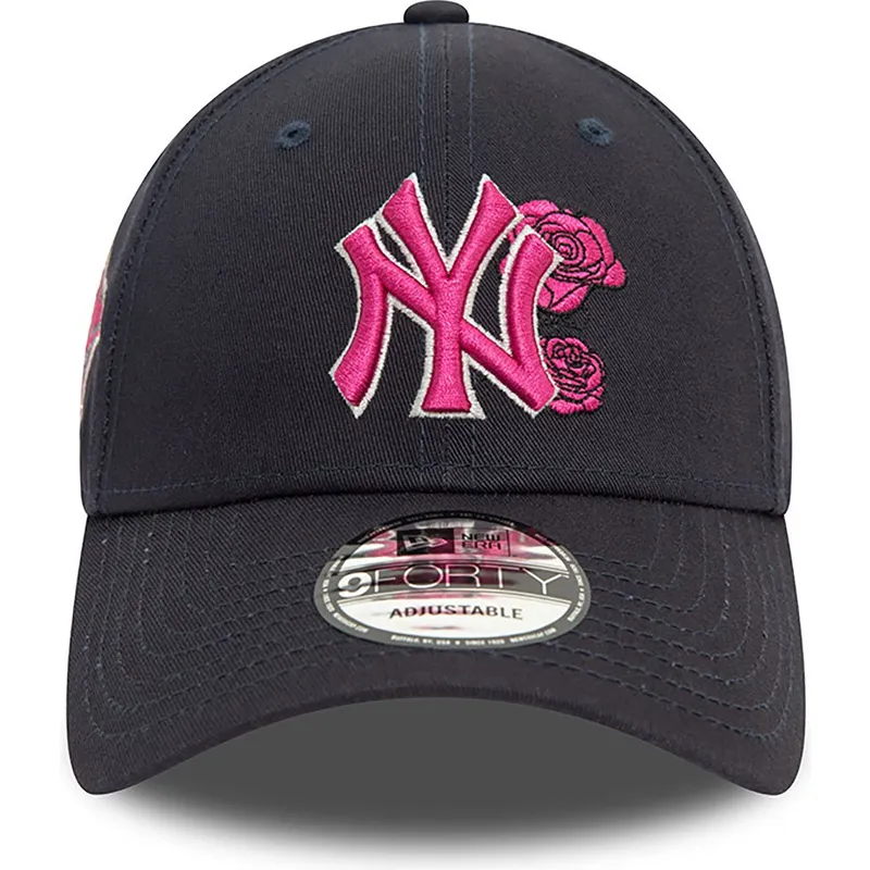 justerbar-marinebla-buet-kasket-med-lyserodt-logo-9forty-flower-icon-fra-new-york-yankees-mlb-fra-new-era