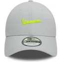 gra-justerbar-9forty-seasonal-kasket-med-buet-skygge-fra-vespa-piaggio-af-new-era