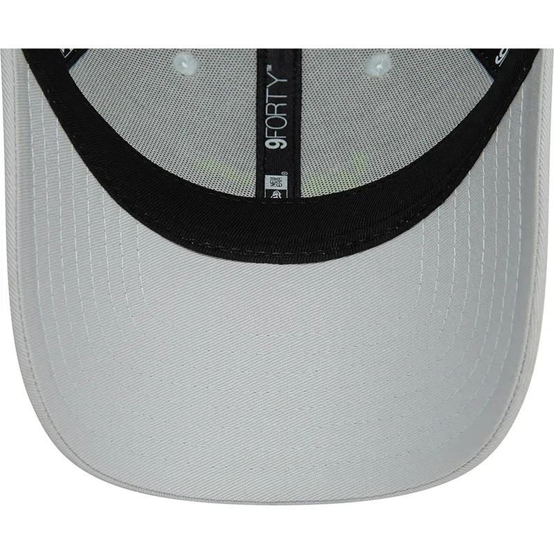 gra-justerbar-kurvet-kasket-9forty-seasonal-fra-vespa-piaggio-fra-new-era