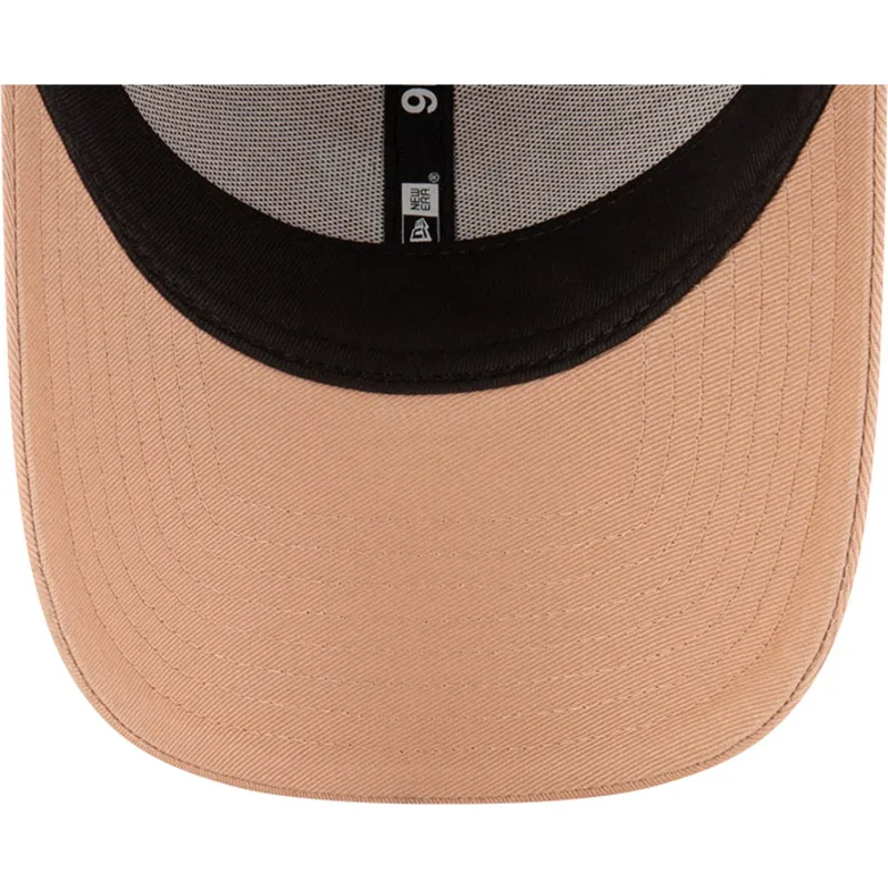 kasketter-buet-beige-justerbar-rem-9forty-seasonal-fra-mclaren-racing-formula-1-af-new-era