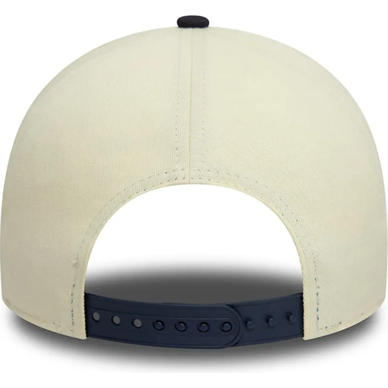 hvid-og-marinebla-buet-kasket-snapback-e-frame-chain-stitch-fra-alpine-f1-team-formula-1-fra-new-era