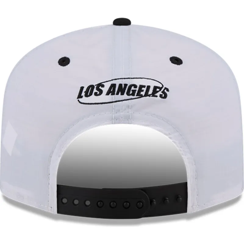 hvid-og-sort-buet-kasket-snapback-golfer-chrome-logo-fra-los-angeles-dodgers-mlb-fra-new-era