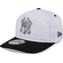 hvid-og-sort-buet-snapback-kasket-golfer-chrome-logo-fra-new-york-yankees-mlb-fra-new-era
