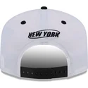 gorra-buet-hvid-og-sort-snapback-golfer-chrome-logo-af-new-york-yankees-mlb-fra-new-era