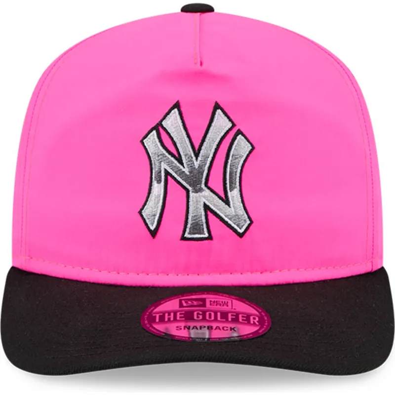 lyserod-og-sort-buet-kasket-snapback-golfer-chrome-logo-fra-new-york-yankees-mlb-fra-new-era