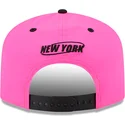 new-era-curved-brim-golfer-chrome-logo-new-york-yankees-mlb-pink-and-black-snapback-cap