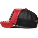 rod-og-sort-trucker-kasket-med-tyr-raging-pamplona-puff-patent-the-farm-fra-goorin-bros