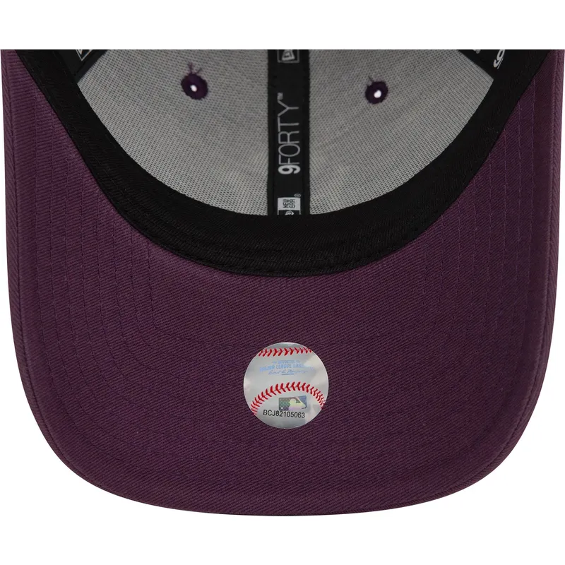 violet-justerbar-9forty-league-essential-kasket-fra-new-york-yankees-mlb-fra-new-era
