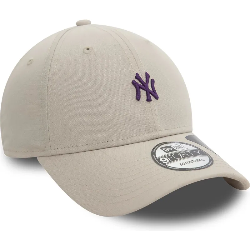 buet-beige-justerbar-kasket-med-violet-logo-9forty-repreve-mini-logo-fra-new-york-yankees-mlb-fra-new-era