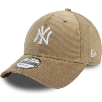 Justerbar beige 9FORTY Cord kasket med bue fra New York Yankees MLB af New Era