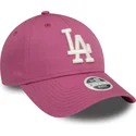 justerbar-lyserod-kvindekasket-med-buet-skygge-9forty-league-essential-los-angeles-dodgers-mlb-fra-new-era