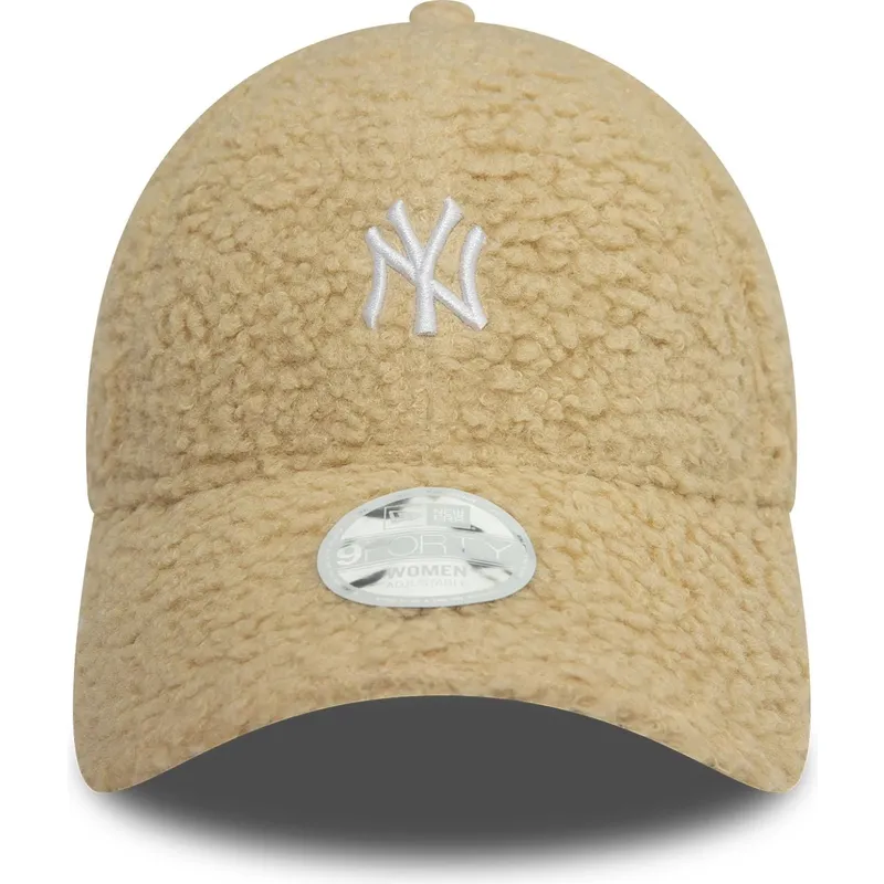 buet-beige-justerbar-kasket-til-kvinder-9forty-borg-fra-new-york-yankees-mlb-fra-new-era