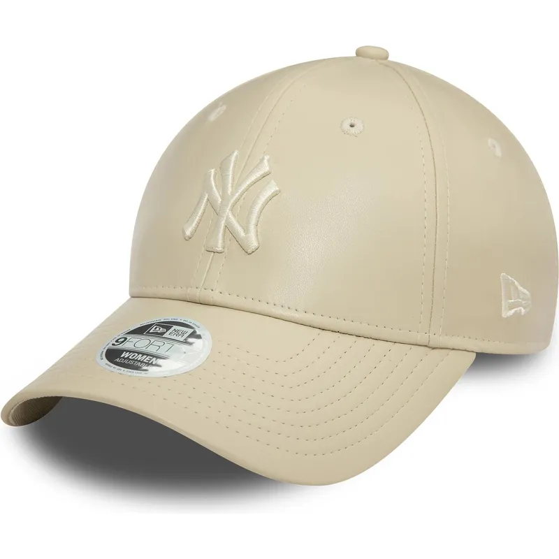 beige-justerbar-kvindekasket-med-buet-skygge-og-beige-new-york-yankees-logo-9forty-midi-pu-fra-new-era-mlb