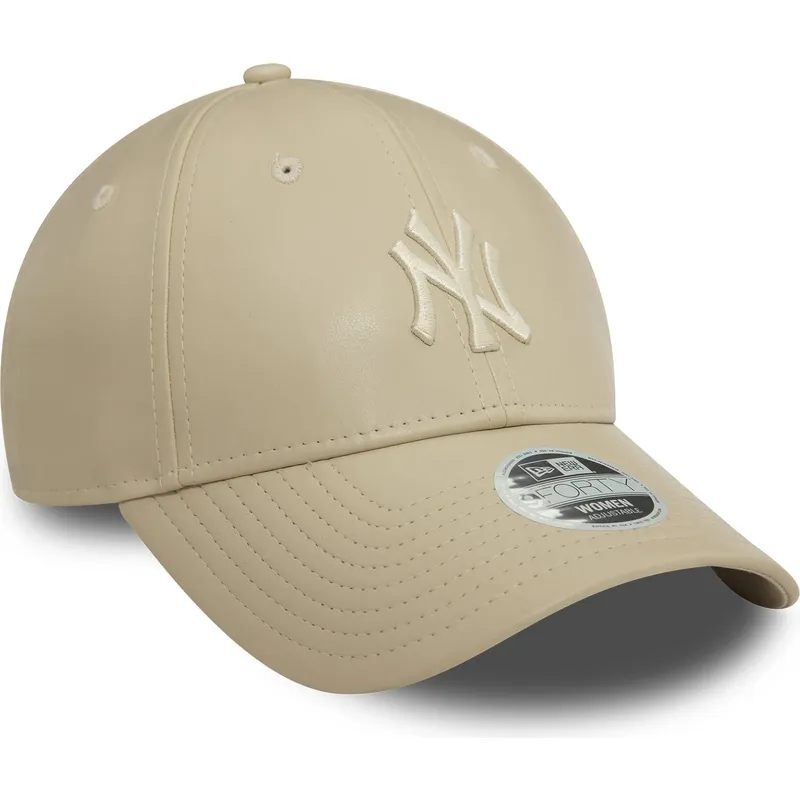 beige-justerbar-kvindekasket-med-buet-skygge-og-beige-new-york-yankees-logo-9forty-midi-pu-fra-new-era-mlb