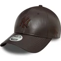 kasketter-buet-brun-justerbar-rem-9forty-midi-pu-fra-new-york-yankees-mlb-af-new-era