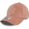 new-era-new-york-yankees-mlb-9forty-velour-diamante-justerbar-rosa-kvindekasket-med-buet-skygge