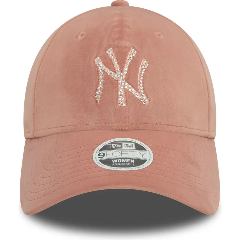 lyserod-justerbar-buet-kasket-til-kvinder-9forty-velour-diamante-fra-new-york-yankees-mlb-fra-new-era