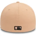 beige-buet-justerbar-kasket-med-sort-logo-39thirty-league-essential-fra-new-york-yankees-mlb-fra-new-era