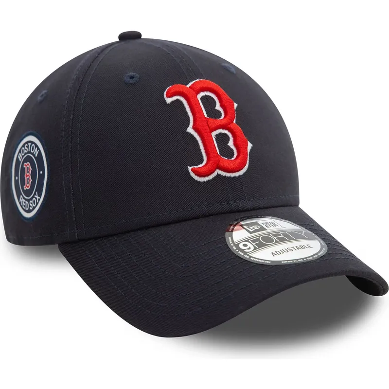 justerbar-marinebla-kurvet-kasket-9forty-side-patch-fra-boston-red-sox-mlb-fra-new-era