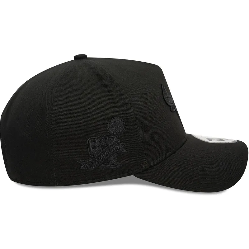 chicago-bulls-nba-new-era-9forty-e-frame-monochrome-sort-buet-snapback-kasket-med-sort-logo