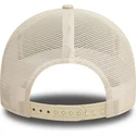 gorra-trucker-beige-til-kvinder-9forty-e-frame-flower-bird-fra-new-era