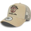 beige-9forty-a-frame-cord-graphic-new-york-trucker-cap-stater-og-lande-fra-new-era