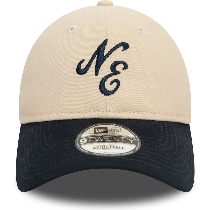 justerbar-9twenty-peached-cotton-kasket-i-beige-og-marinebla-fra-new-era