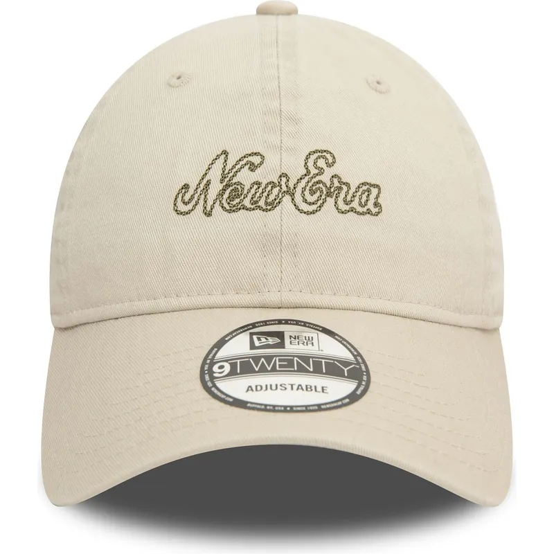 beige-justerbar-buet-kasket-9twenty-heritage-script-fra-new-era