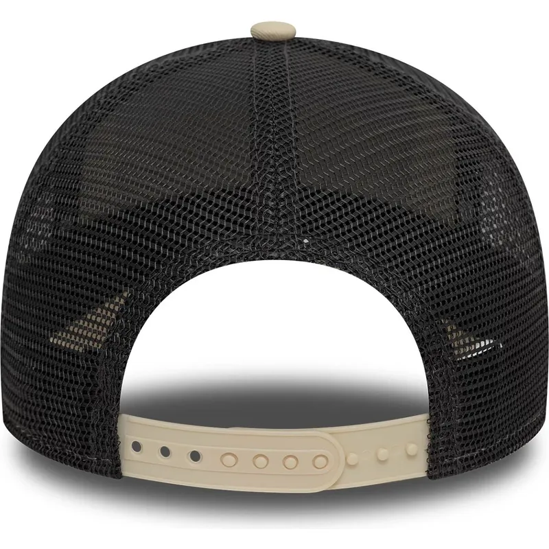 beige-og-sort-trucker-cap-a-frame-license-plate-los-angeles-byer-og-strande-fra-new-era