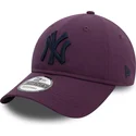 new-era-new-york-yankees-mlb-9twenty-league-essential-justerbar-violet-buet-kasket-med-marinebla-logo