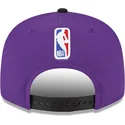 violet-og-sort-snapback-9fifty-statement-fladskaermshue-fra-los-angeles-lakers-nba-fra-new-era