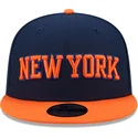 flad-kasket-marinebla-og-orange-snapback-9fifty-statement-fra-new-york-knicks-nba-fra-new-era