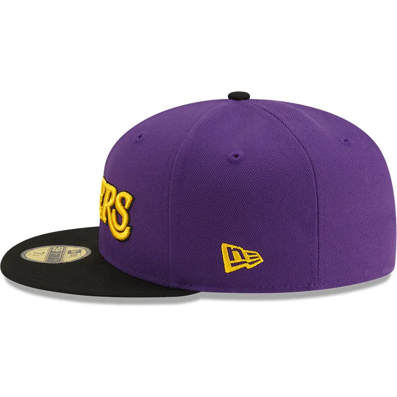 flad-violet-og-sort-fitted-kasket-59fifty-statement-fra-los-angeles-lakers-nba-fra-new-era