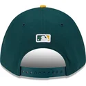 gron-og-gul-buet-kasket-snapback-9forty-m-crown-player-replica-fra-oakland-athletics-mlb-fra-new-era