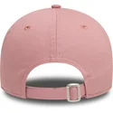 lyserod-justerbar-buet-kasket-med-lyserodt-logo-9forty-league-essential-fra-new-york-yankees-mlb-fra-new-era