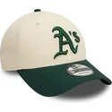 buet-beige-og-gron-justerbar-9forty-colour-block-kasket-fra-oakland-athletics-mlb-fra-new-era