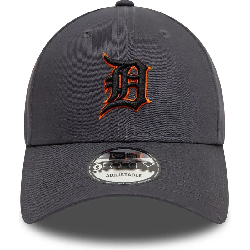 gra-justerbar-kurvet-kasket-med-orange-logo-9forty-side-patch-fra-detroit-tigers-mlb-fra-new-era